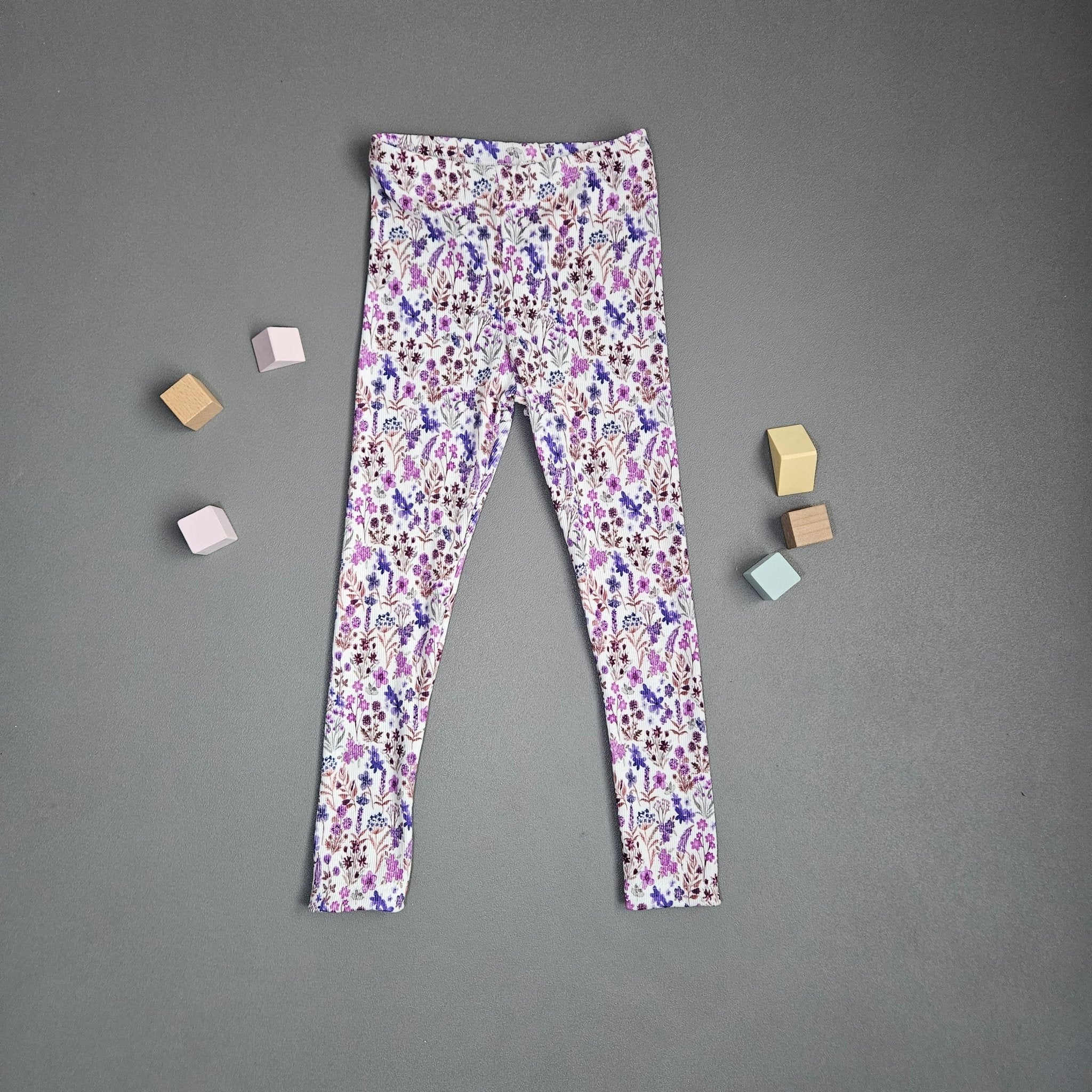 Leggings Gr.122 / Lavendelwiese - Kalie - Kids