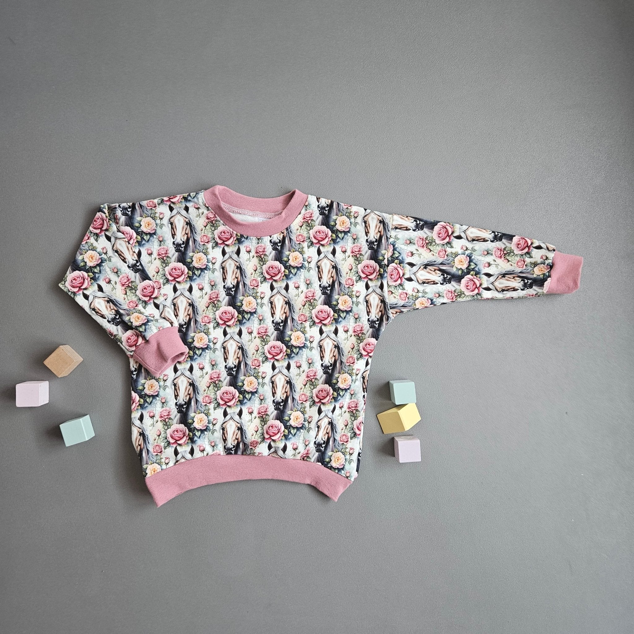 Pullover Gr.86 / Pferde Rosen - Kalie - Kids