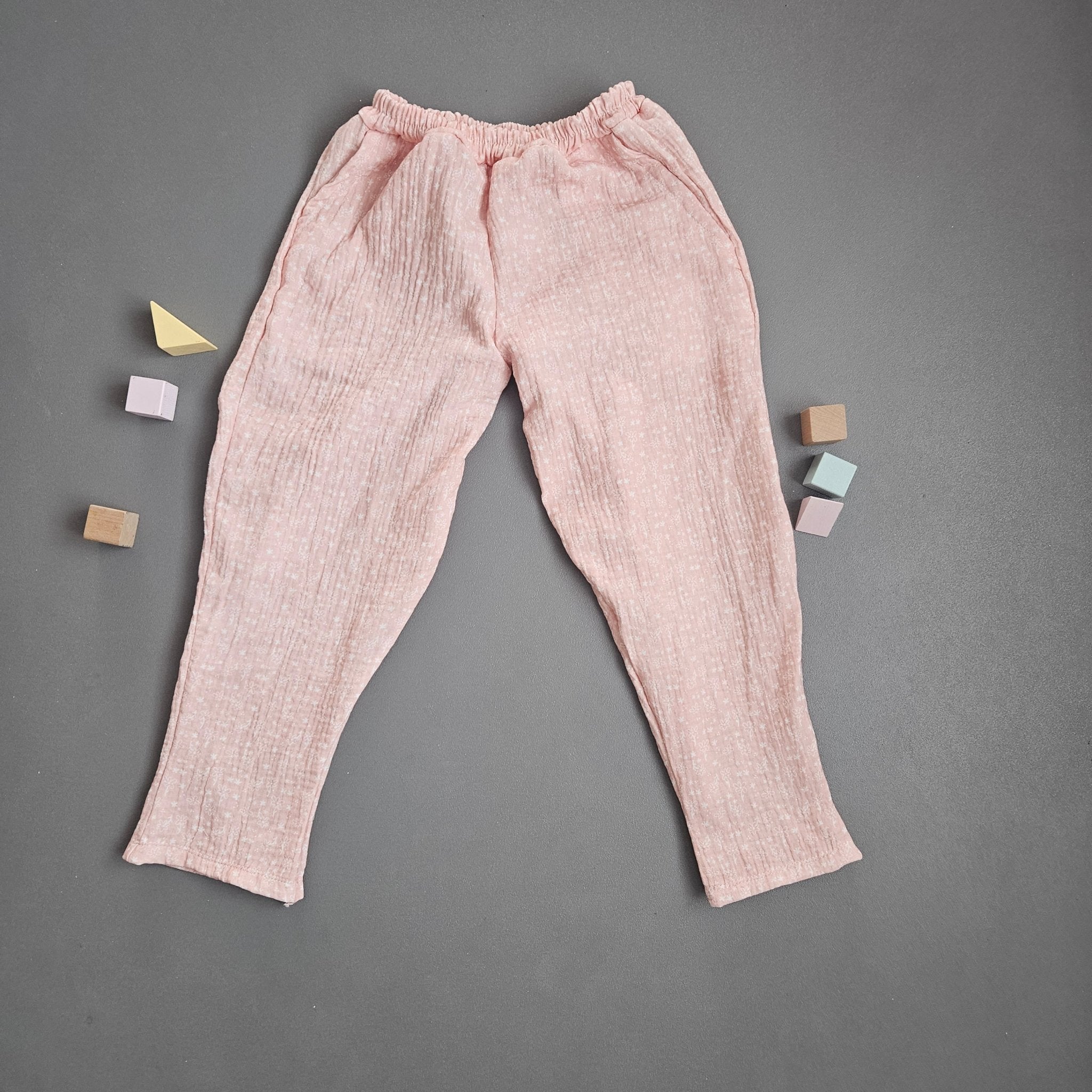 Musselin Hose / apricot Blumen / Gr. 122 - Kalie - Kids