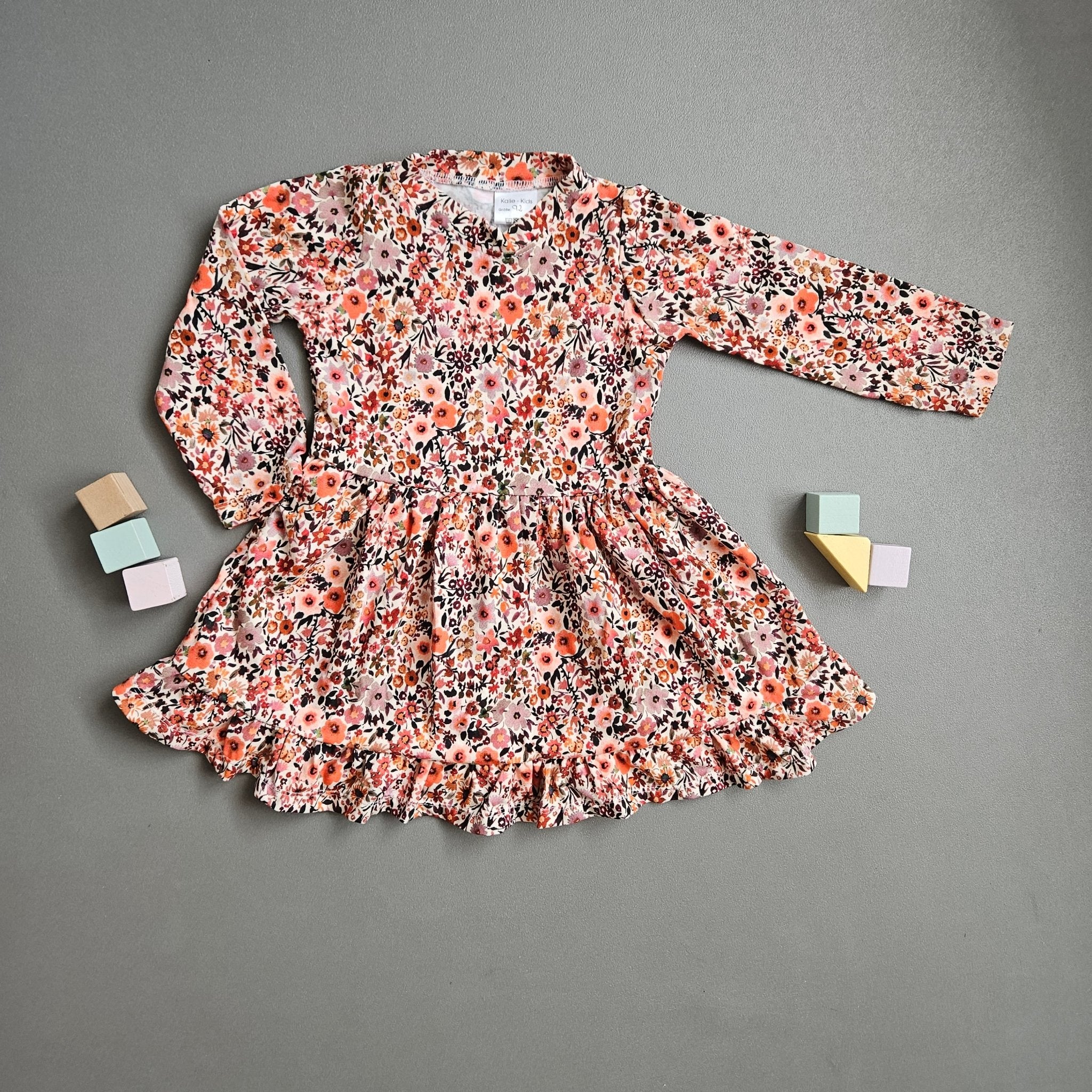 Kleid Gr.92 / Blumenmeer - Kalie - Kids