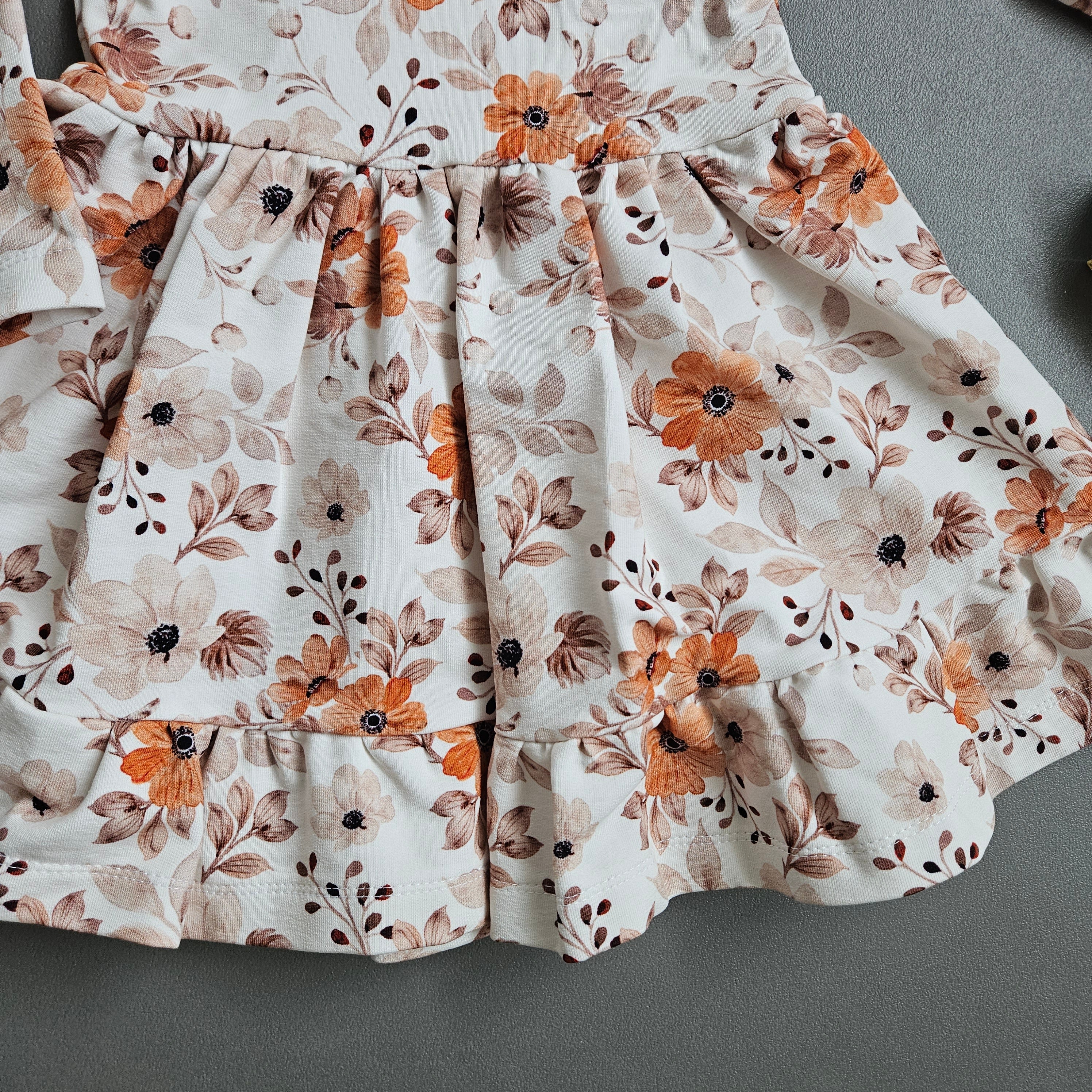 Kleid Gr.86 / Blumen orange